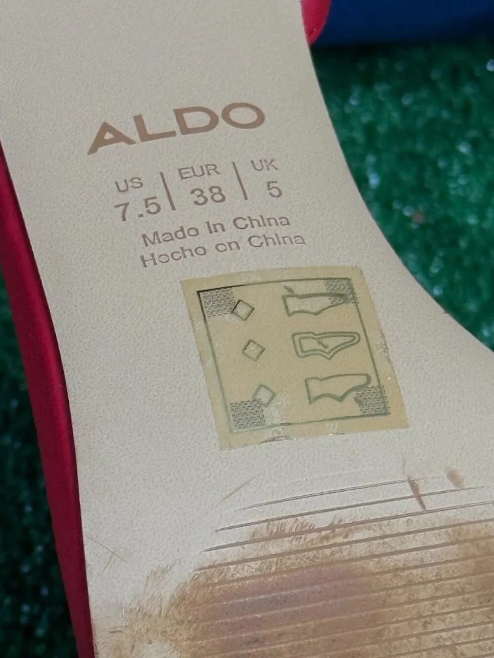 ALDO Red Strappy Leather Sandals Slim Block Heel Square Toe Gold Trim Size 7.5